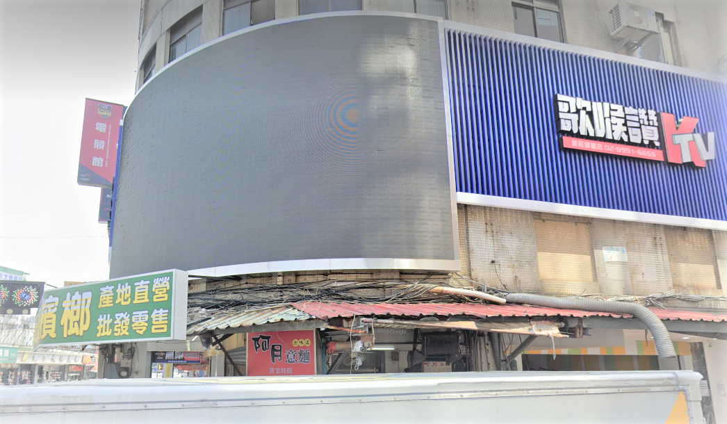led電視牆-0-解析度(點)1280(寬) X 704(高)( HD畫素) 亮度:5500Nits 防護等級:IP65 弧形箱體